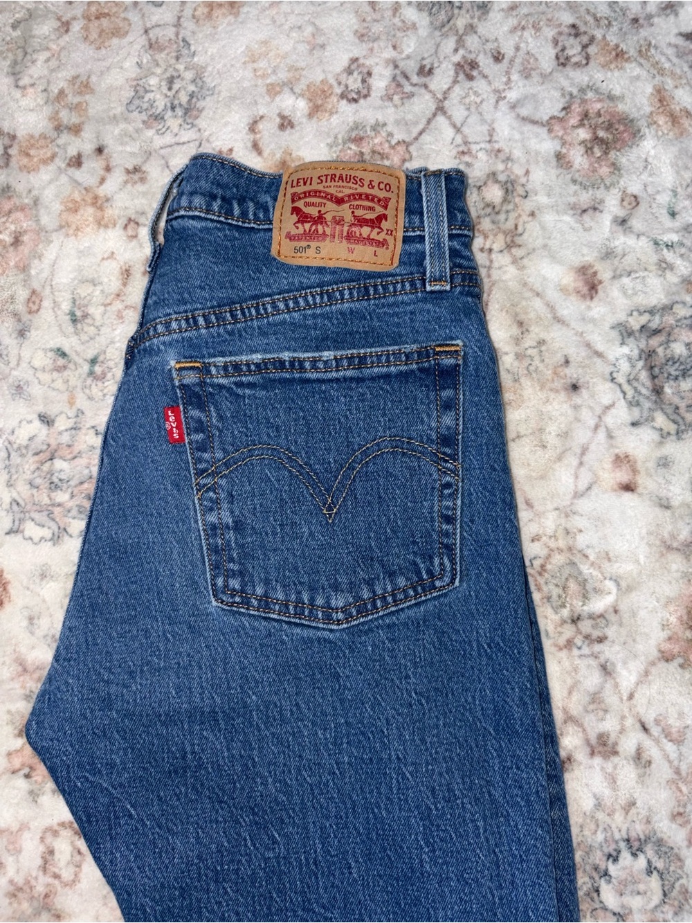 Levi's Women 501 S Distressed Jeans - Picture 4 of 7